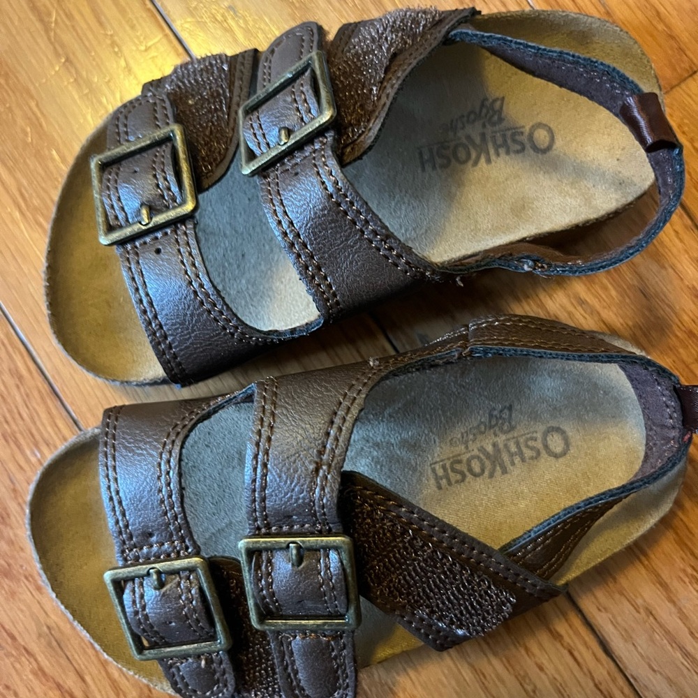 Size 7 osh kosh sandals. Worn twice